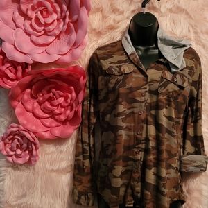 Camouflage button up hoodie t-shirt